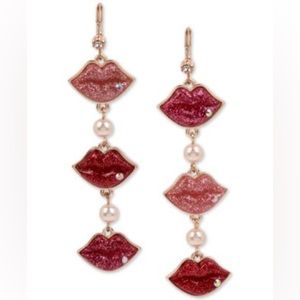 Betsey Johnson Drop Pink Mismatch Lip Earrings